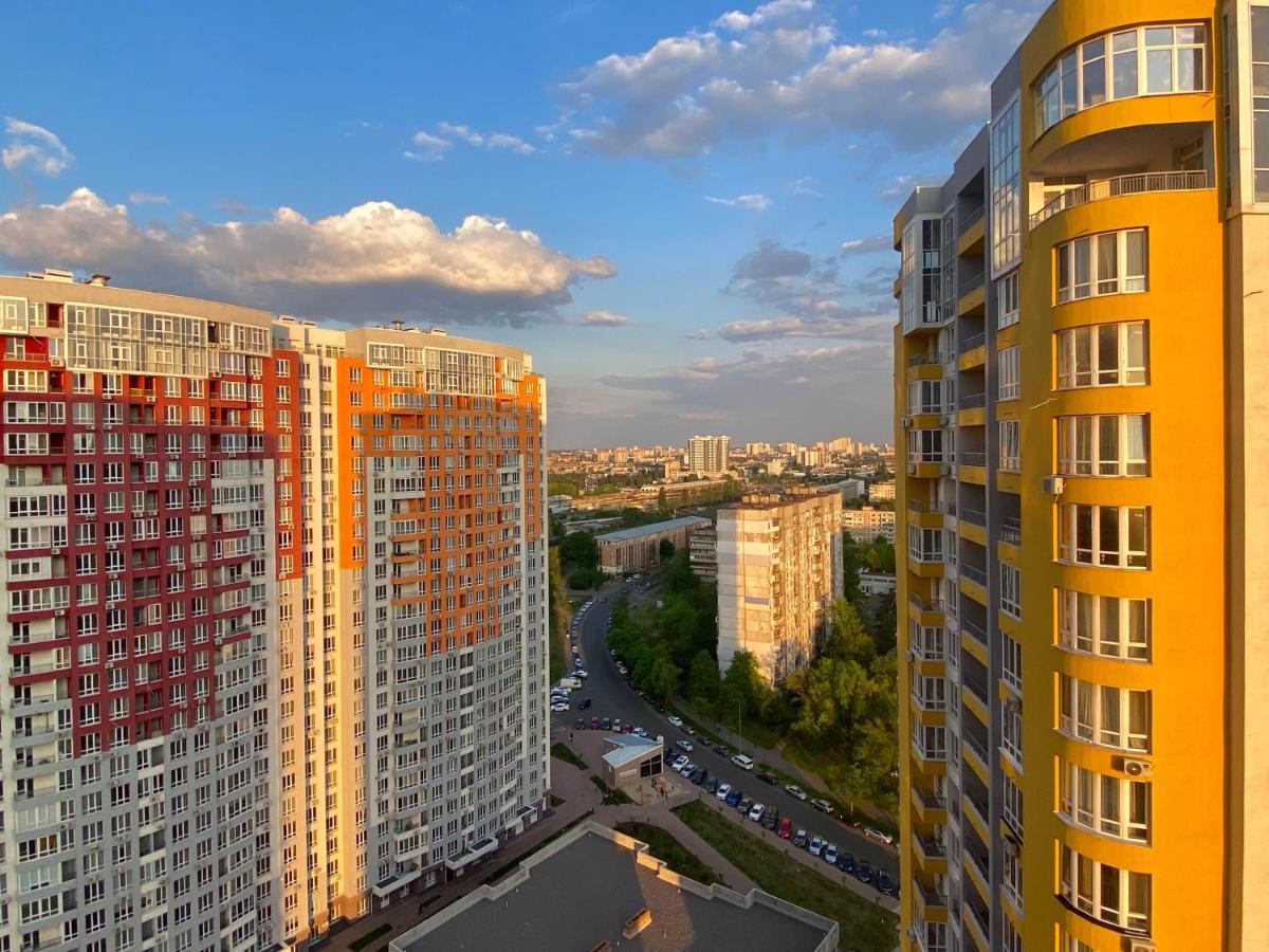 Apartment затишна і тепла квартира, метро лівобережна, мвц, інститут серця