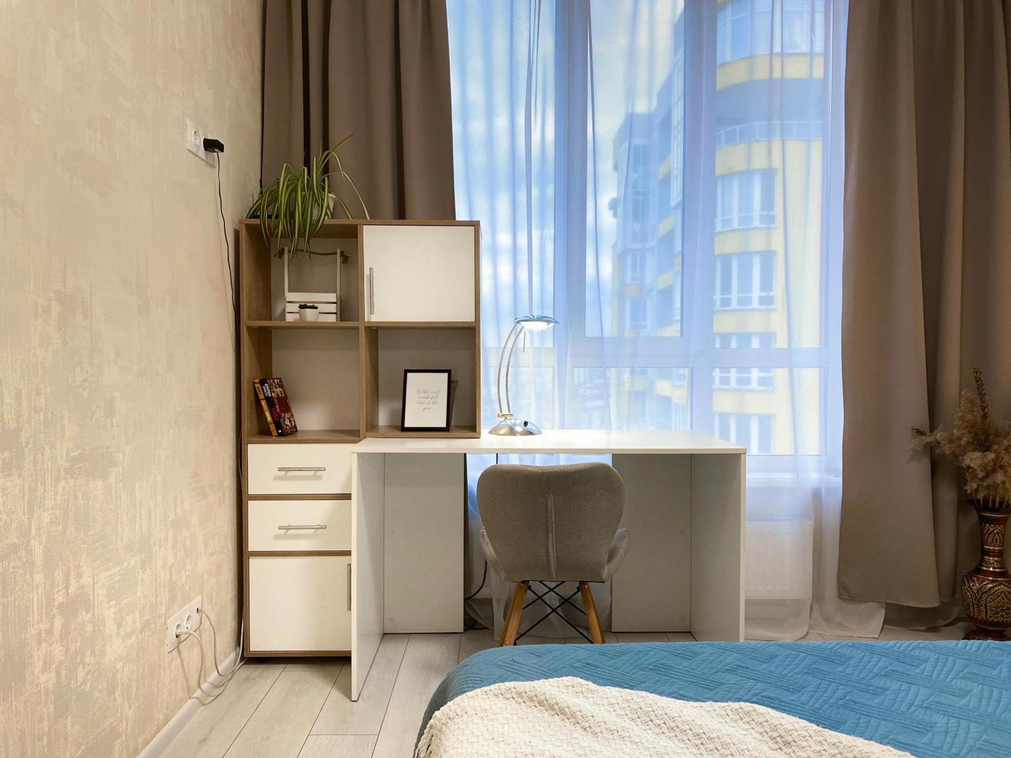 затишна і тепла квартира, метро лівобережна, мвц, інститут серця Apartment Kyiv